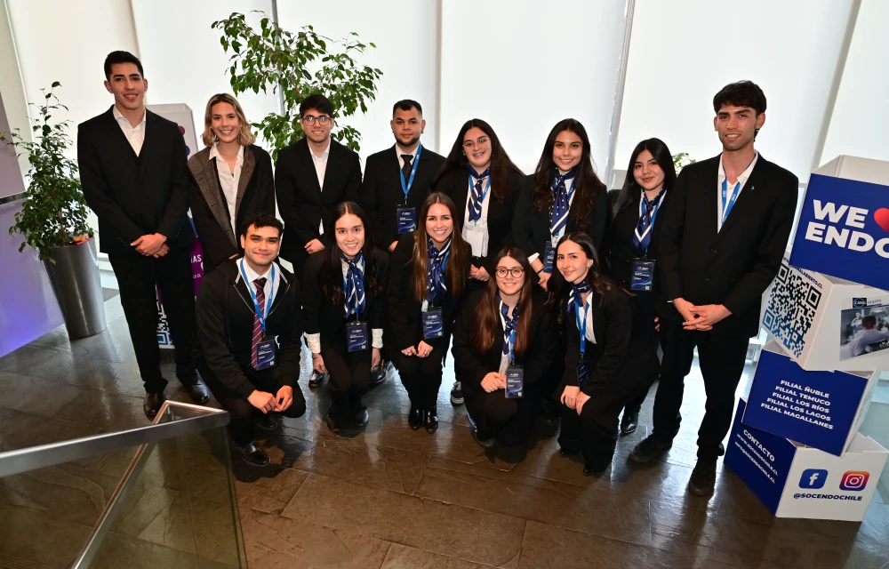 Equipo de Estudiantes que apoyó el Congreso