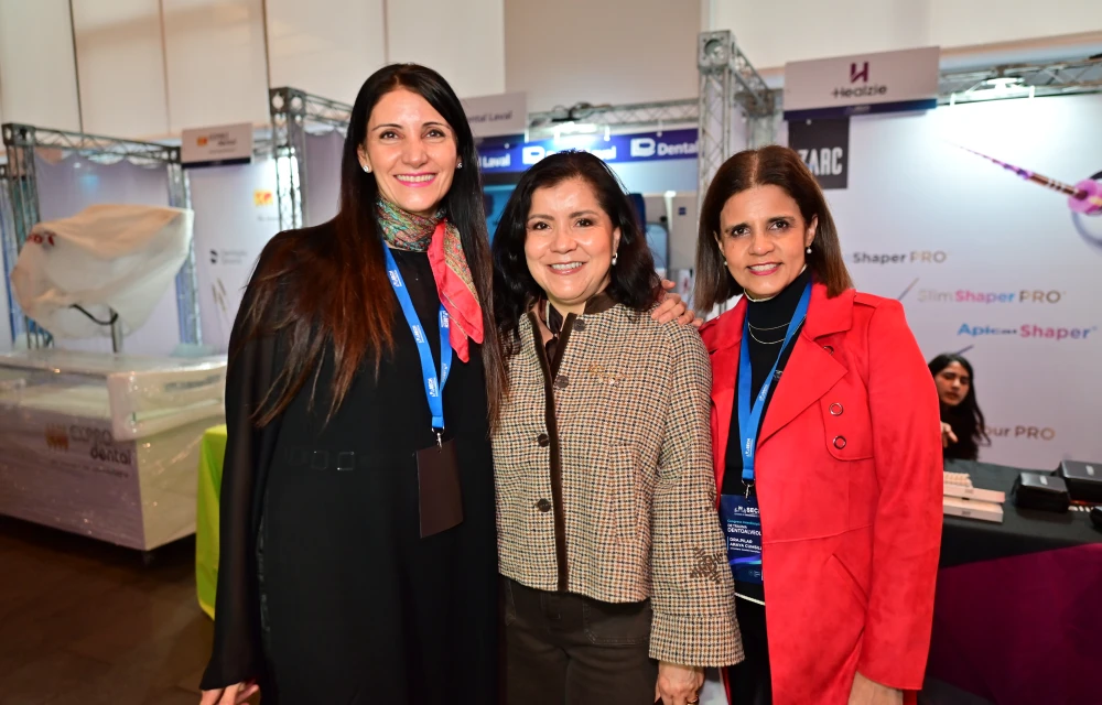 Parte del Directorio SECH: Dra. Macarena Vega, Dra Marcia Antúnez y Dra. Pilar Araya