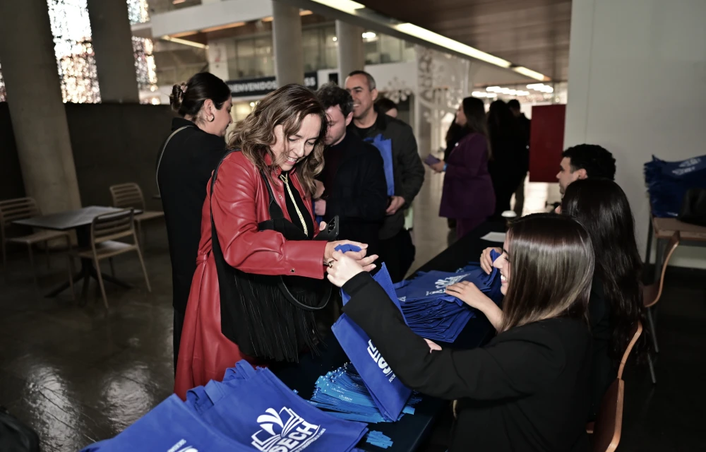 Acreditación. Entrega de Kit Congreso