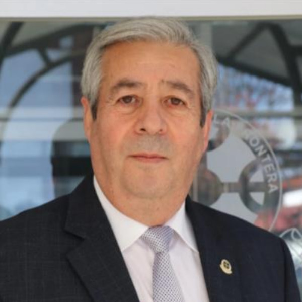 Dr. Mario Guzmán